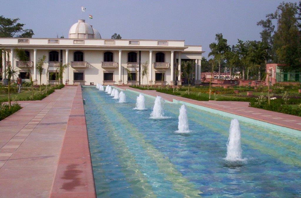 Private Farm, New Delhi (0111)